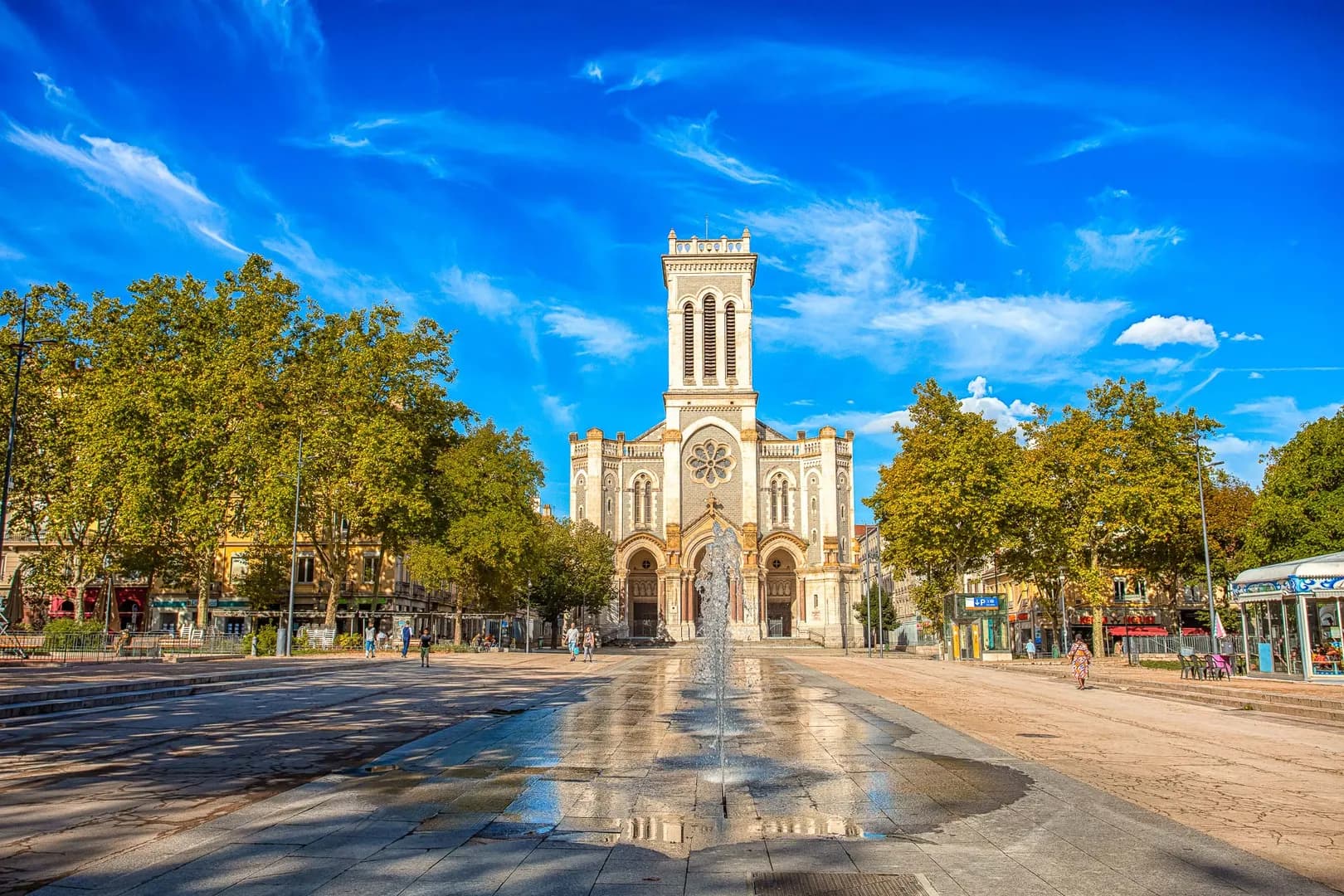 Saint-Étienne 2026 : comment sécuriser son investissement immobilier et limiter les risques ?
