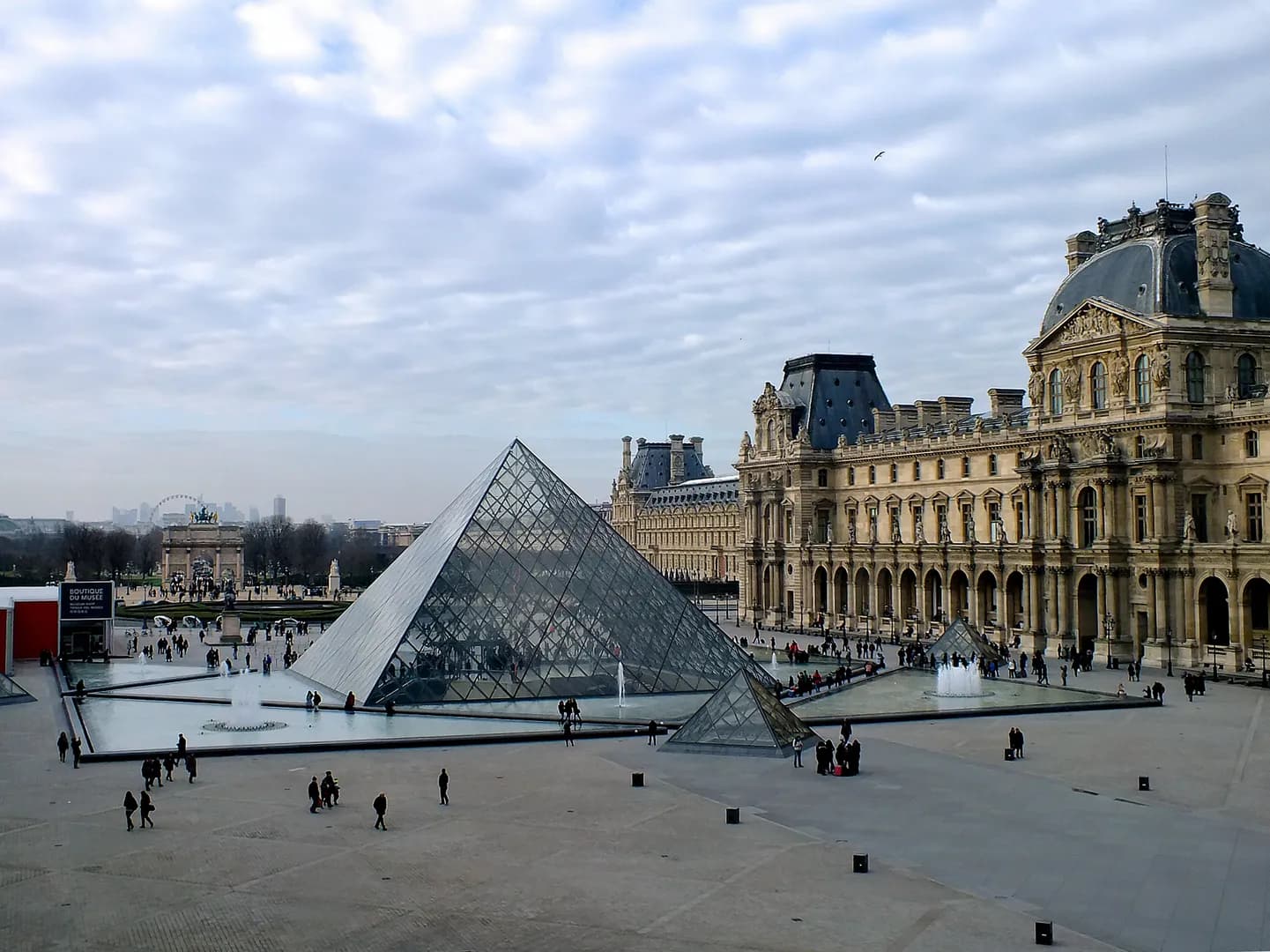 Pourquoi investir à Paris en 2025 ?