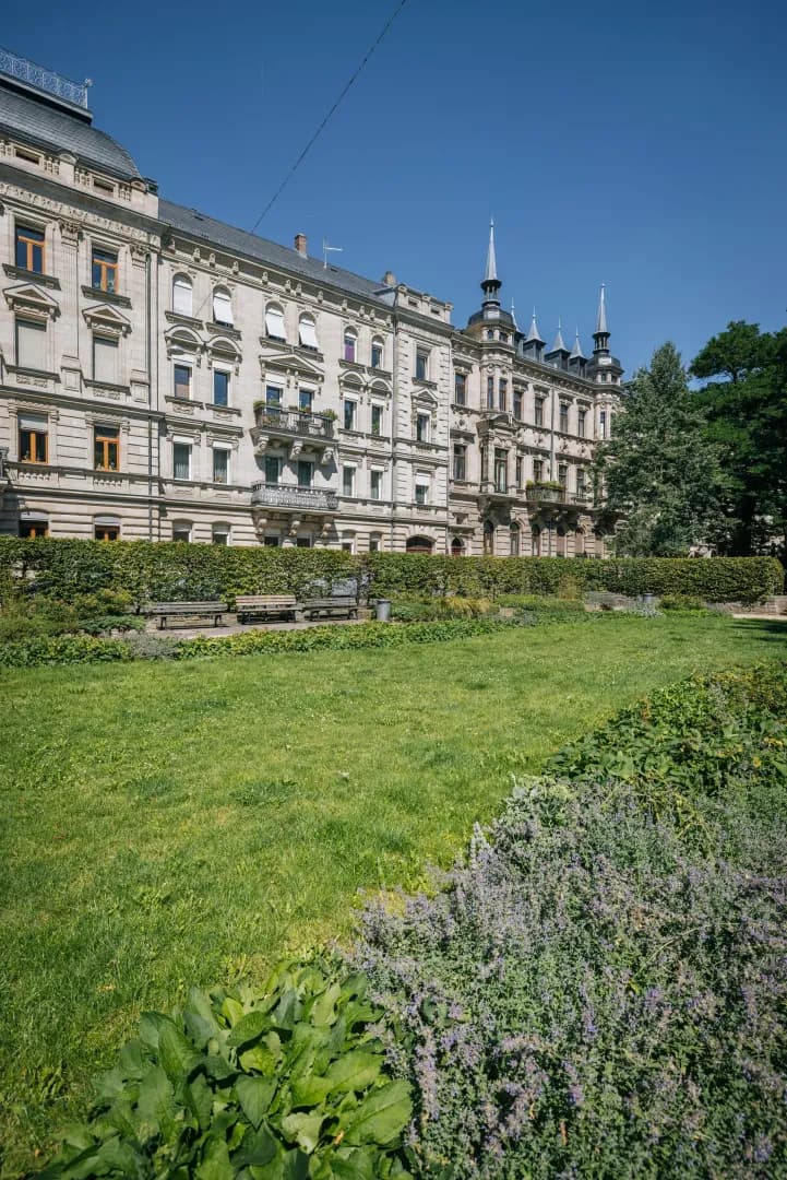 Prix au m² : de 1 900 à plus de 23 000 €, quelles sont les rues les plus chères dans les grandes villes ?