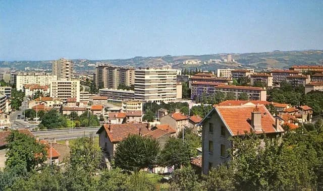 Investir dans le quartier Montplaisir