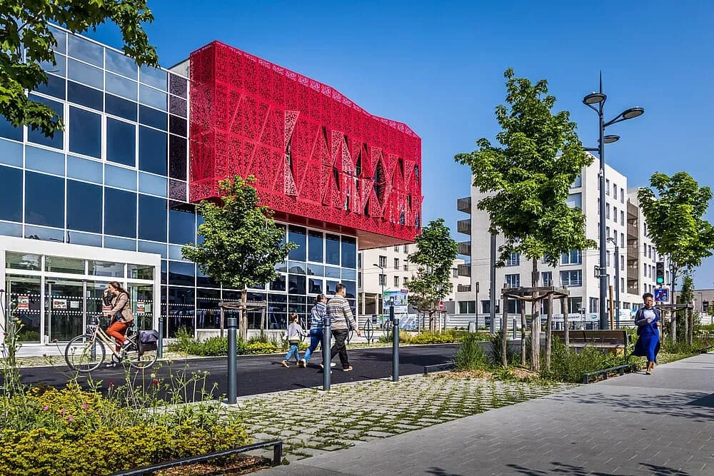 Investir dans le quartier Saint-Serge / Hauts-de-Saint-Aubin